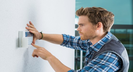 La pose d'un interphone installation interphone